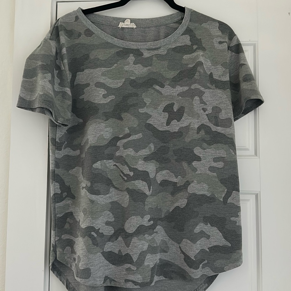 Camo tee